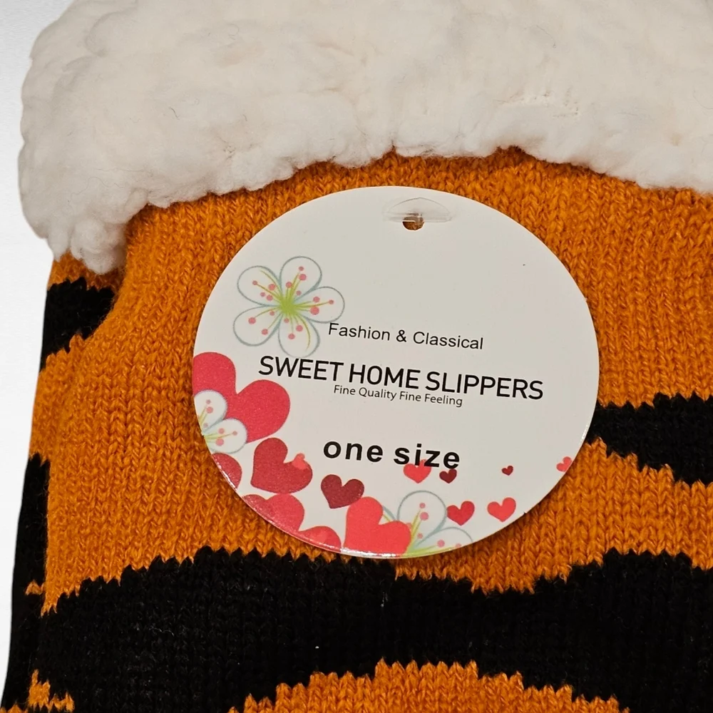 Tiger Sherpa Lined Slipper Socks Non Skid One Size Mens